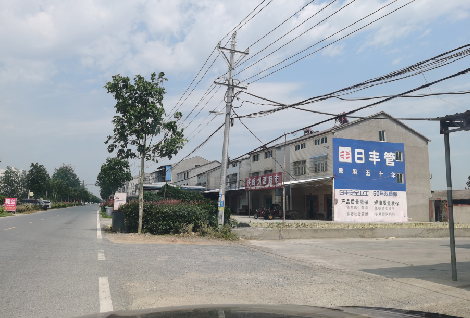 桑植如何能保证墙体广告的醒目性？